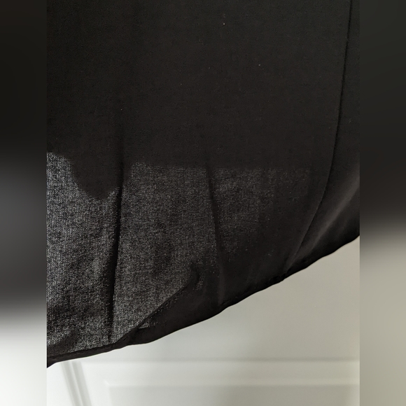 Black Pearl V-Neck Flared Sleeve Short Dress - Picture 6 of 7